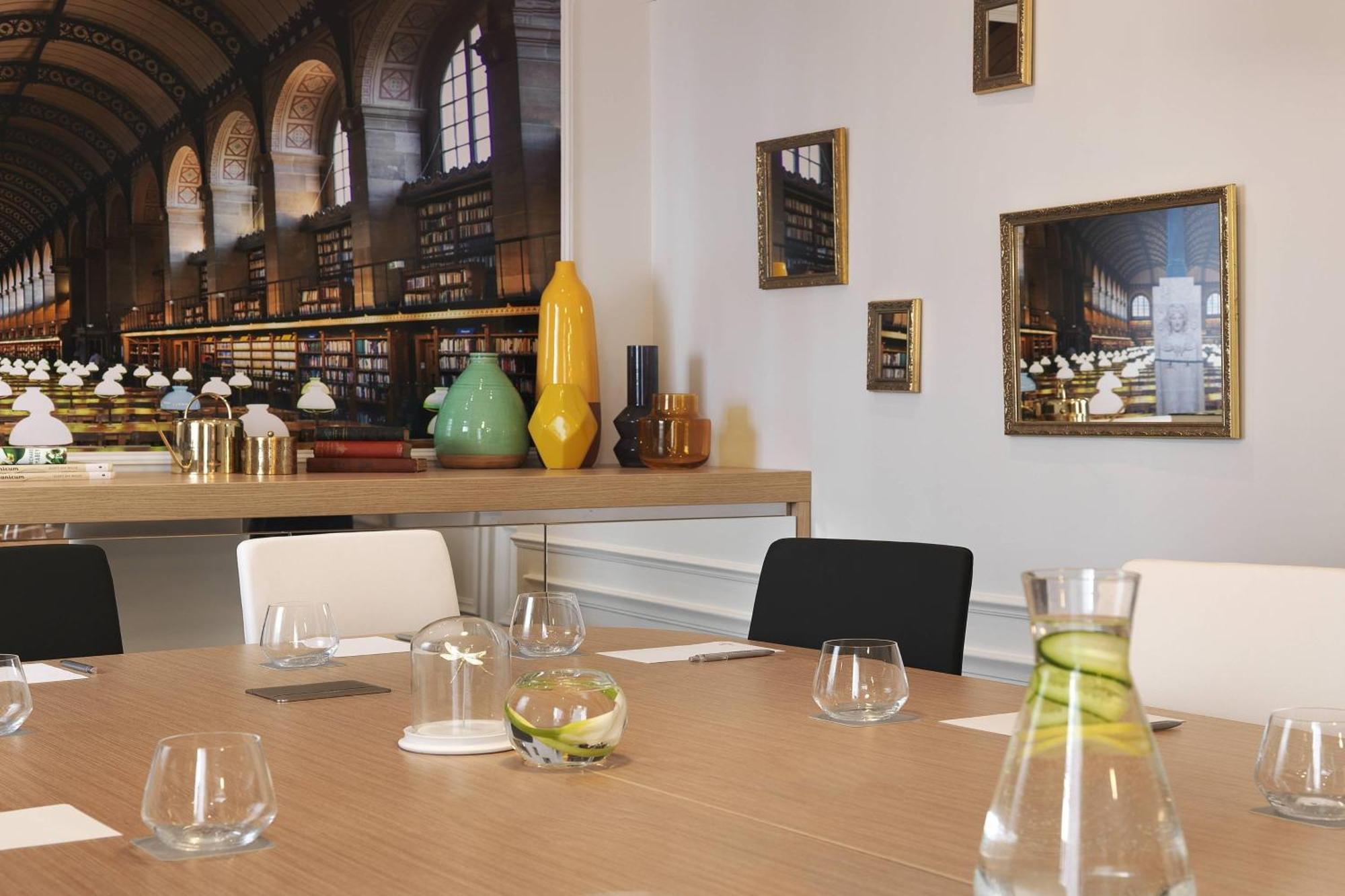 Renaissance Vendome Hotel 5*